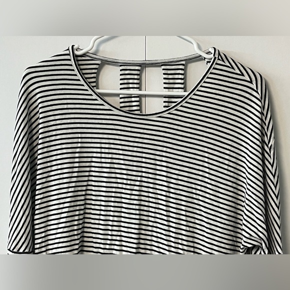 Decree Striped Long Sleeve Oversized Striped Top. Size XS. - Picture 8 of 9